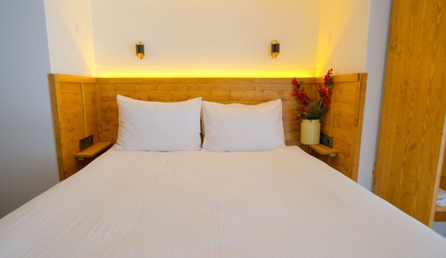 Basic-Zimmer, 1 Doppelbett und Schlafsofa, Seeblick (without pool)