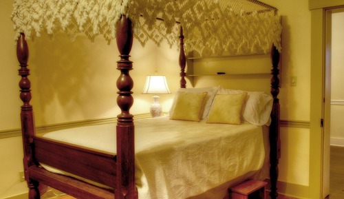 Zimmer, eigenes Bad (Becca's Bungalow (Springfield))