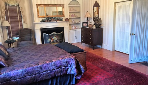 Zimmer, eigenes Bad (Sydney's Suite (Springfield))