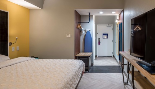 Zimmer, 1 King-Bett, barrierefrei (Hearing)