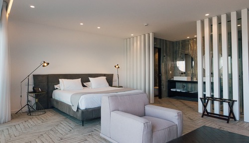 Elegant Suite, Sea View