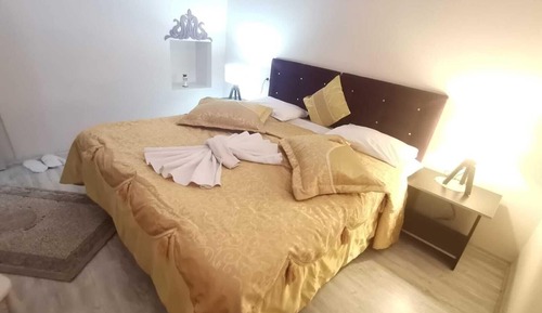 Standard-Dreibettzimmer, 1 Queen-Bett und Schlafsofa, Nichtraucher, Talblick