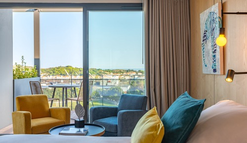 Deluxe-Zimmer, Terrasse, eingeschränkter Meerblick