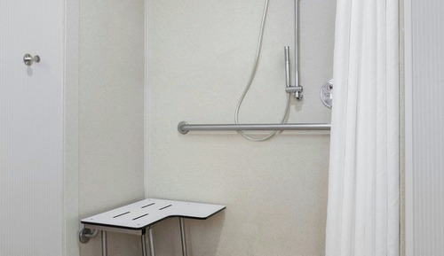 Zimmer, 1 Queen-Bett (Mobility/Hearing Access, Transf Shwr)