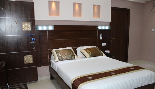 Deluxe-Doppel- oder -Zweibettzimmer, Mehrere Betten, barrierefrei, Kochnische