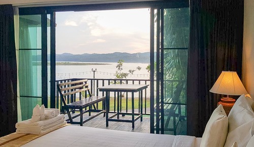 Deluxe Double River View