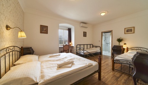 Vierbettzimmer, mit Bad