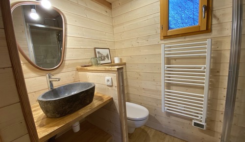 Superior-Ferienhütte (Cabane sur l’eau avec Spa)
