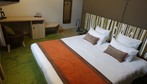 Superior-Doppel- oder -Zweibettzimmer