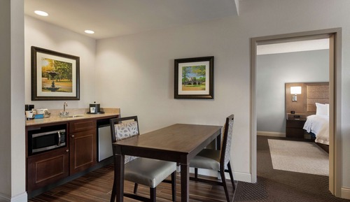 Suite, 1 King-Bett, barrierefrei (Hearing)