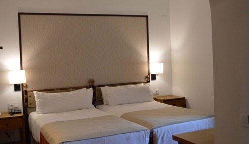 Standard-Doppel- oder -Zweibettzimmer
