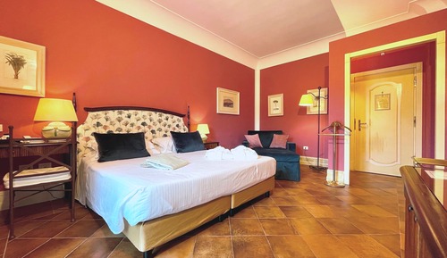 Junior-Studiosuite, Balkon, Poolblick