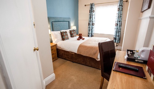 Standard-Doppel- oder -Zweibettzimmer