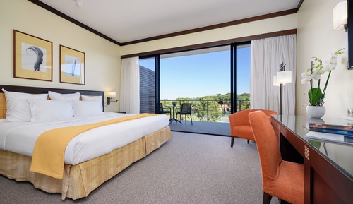 Superior-Doppel- oder -Zweibettzimmer (Golf)
