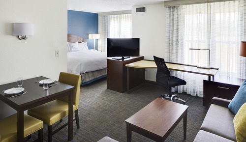 Studio, 1 King-Bett und Schlafsofa (Mobility/Hearing Access, Roll-In Shwr)