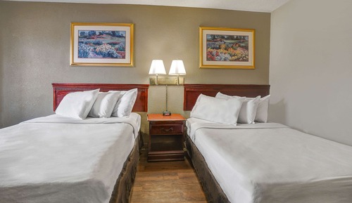 Standardzimmer, 2 Doppelbetten, barrierefrei, Nichtraucher