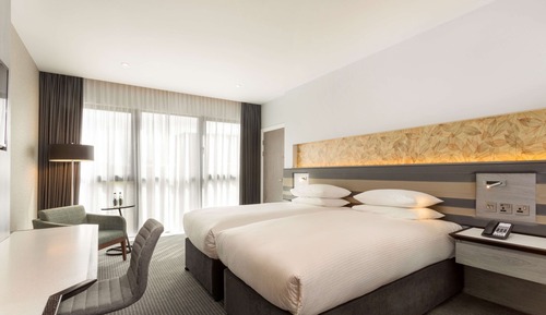 Familienzimmer, 1 King-Bett, Verbindungszimmer