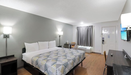 Deluxe-Zimmer, 1 King-Bett, Nichtraucher, Kühlschrank und Mikrowelle