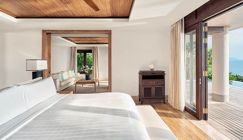 Signature Ocean View Pool Suite