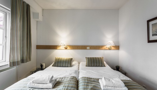 Economy-Doppelzimmer, 2 Einzelbetten, Nichtraucher, Blick auf den Innenhof