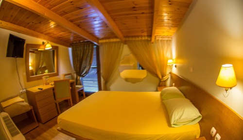 Standard-Doppelzimmer (attic)