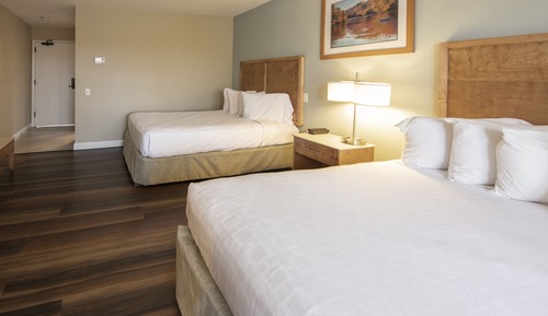 Standardzimmer, 2 Queen-Betten, Poolseite