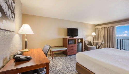 Suite, 1 King-Bett und Schlafsofa, Kühlschrank und Mikrowelle, Seeblick (with Sofabed)