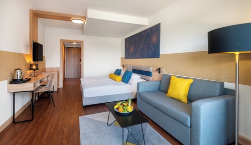 Standard-Doppel- oder -Zweibettzimmer