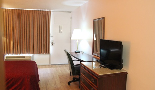 Deluxe-Zimmer, 2 Doppelbetten, Kühlschrank und Mikrowelle