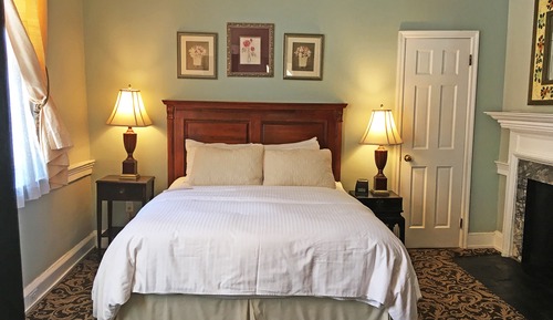 Mini Suite 203 Main House