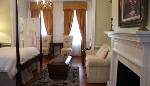 Luxury Room 301 Main House