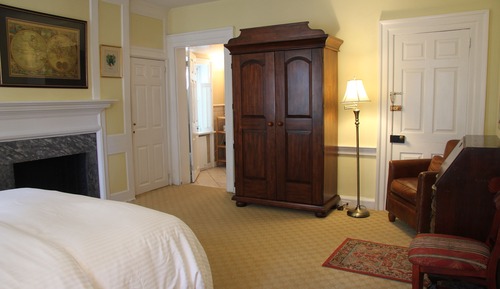 Luxury Room 302 Main House