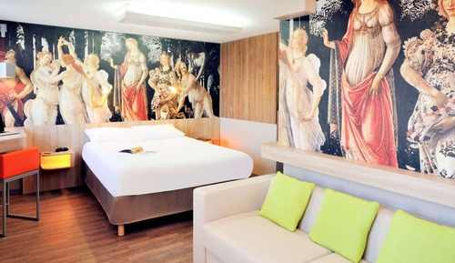 Suite, 1 Doppelbett und Schlafsofa (Family. 2 People)