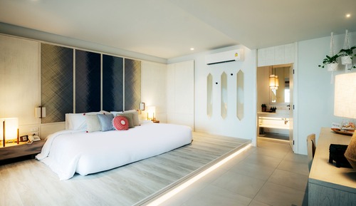 Premier Beachfront with Plunge Pool