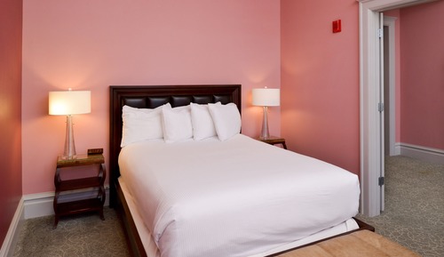 Suite (King, Parlor)