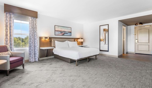 Zimmer, 1 King-Bett, barrierefrei (Roll-In Shower)