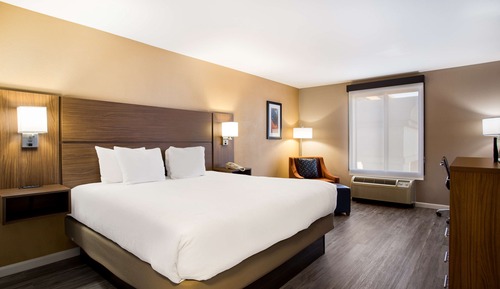 Standardzimmer, 1 King-Bett, Nichtraucher, Kühlschrank und Mikrowelle