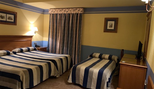 Dreibettzimmer (3 adults)