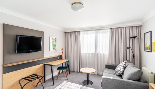 Premium-Zimmer, 1 Queen-Bett und Schlafsofa (Minibar)