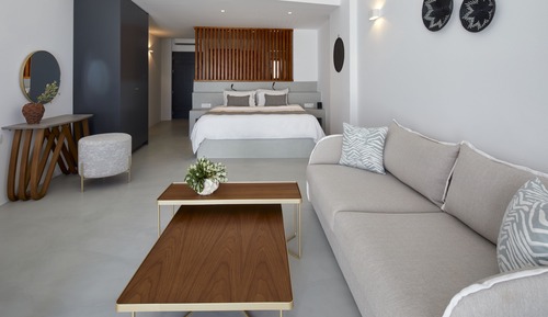 Serenity Suite Caldera View with Hot tub