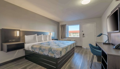 Deluxe-Zimmer, 1 King-Bett, Nichtraucher, Kühlschrank und Mikrowelle