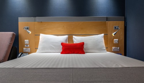 Standardzimmer (with Free Hot Breakfast)