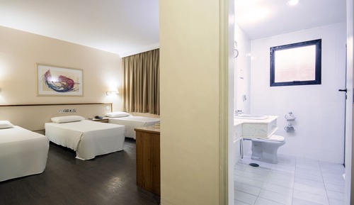 Standard-Dreibettzimmer