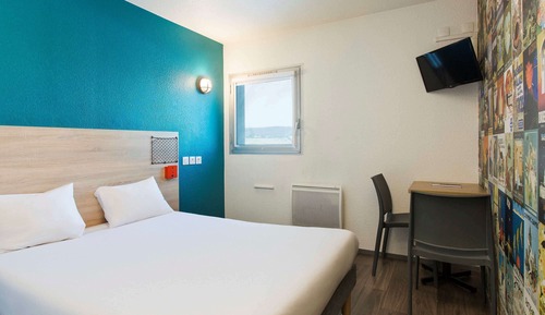 Zimmer, 1 Doppelbett, eigenes Bad (Cabrio)