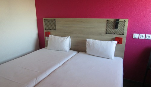 Zimmer, 1 Doppelbett, eigenes Bad (Cabrio/Side Car)