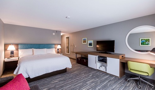 Zimmer, 1 King-Bett, Nichtraucher, Kühlschrank und Mikrowelle