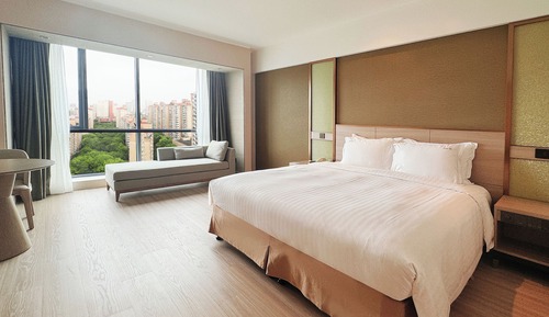 Premium-Zimmer, 1 King-Bett, Zutritt zur Club Lounge (Lounge Access)