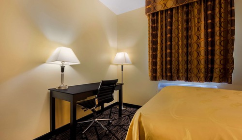 Zimmer, 2 Doppelbetten, Nichtraucher