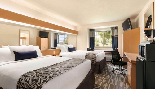 Zimmer, 2 Queen-Betten, Nichtraucher