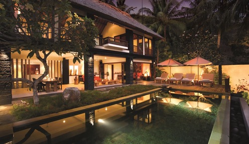 Luxury-Villa, Poolblick, Bergseite